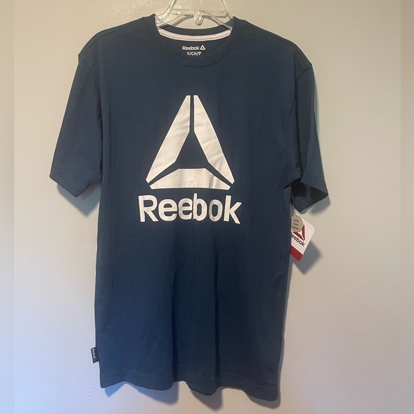 NWT Reebok Women’s Classic Graphic Tee Sz S - Picture 1 of 5